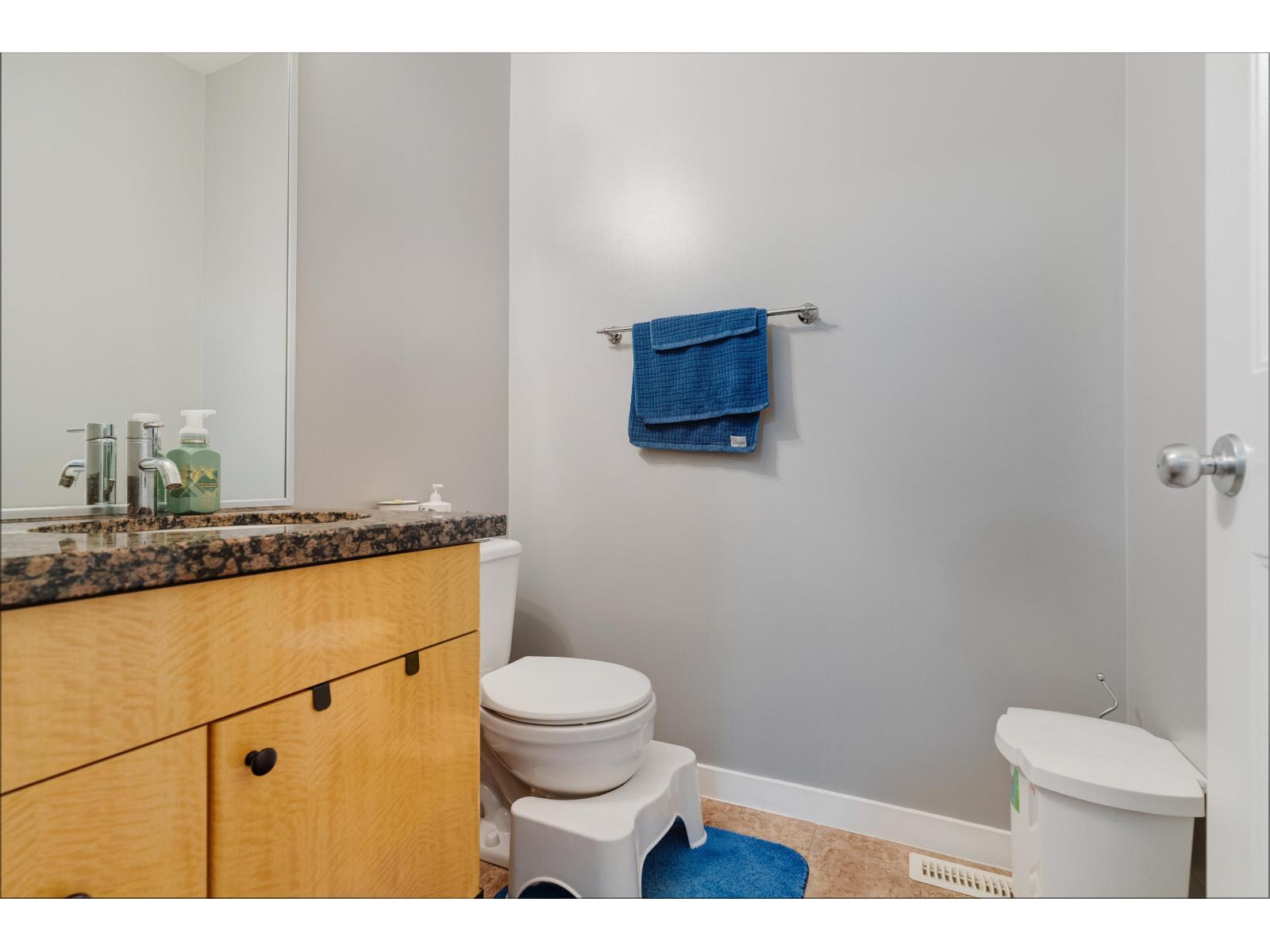 Photo 8 of 18 12585 72 Avenue, Surrey BC