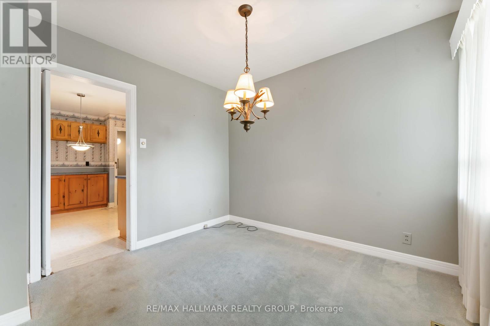 Photo 6 of 2055 Neepawa Avenue, Ottawa ON