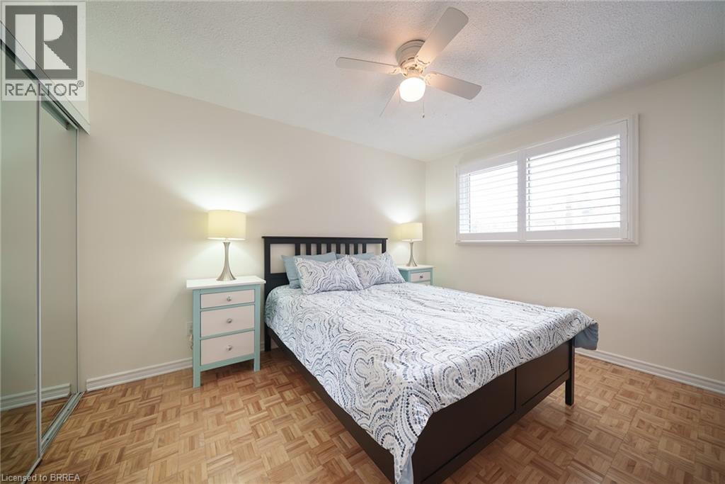 Photo 16 of 70 Four Seasons Drive, Brantford ON