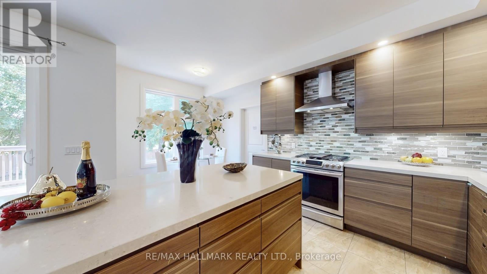Photo 17 of 59 Craigmore Crescent, Toronto ON