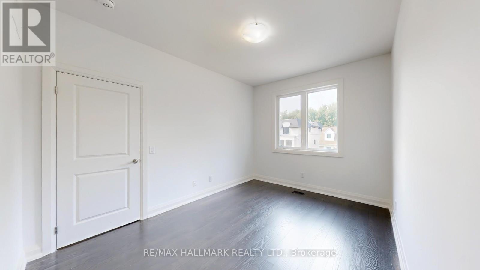 Photo 26 of 59 Craigmore Crescent, Toronto ON