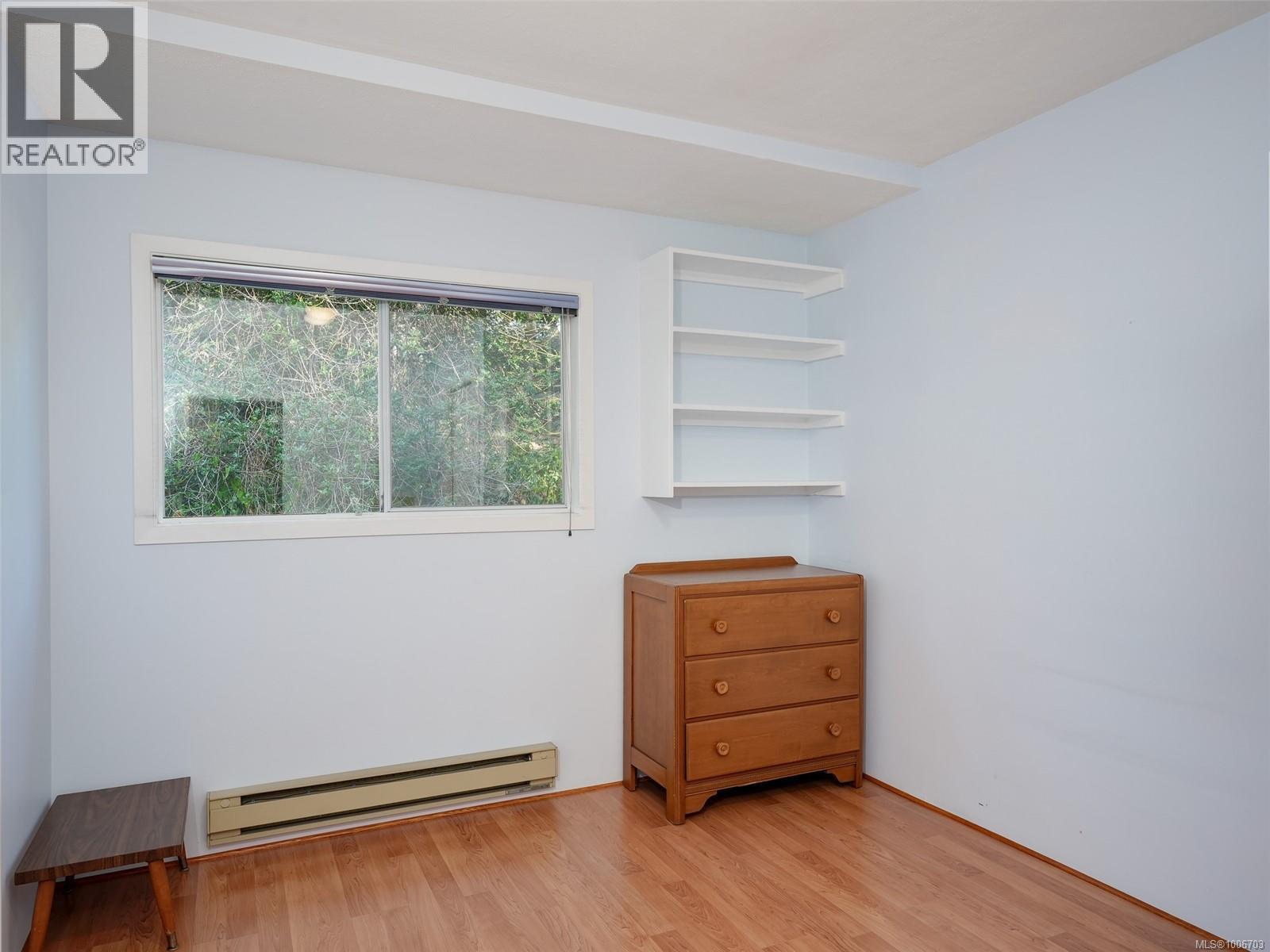 Photo 31 of 3908 Ascot Dr, Saanich BC