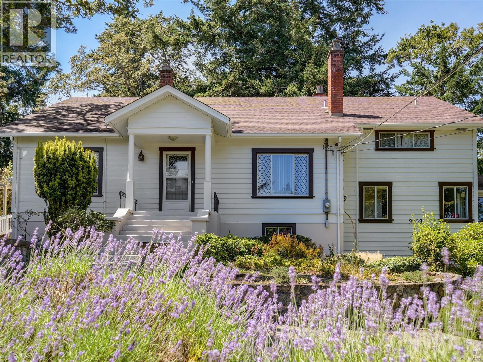 Photo 28 of 3908 Ascot Dr, Saanich BC
