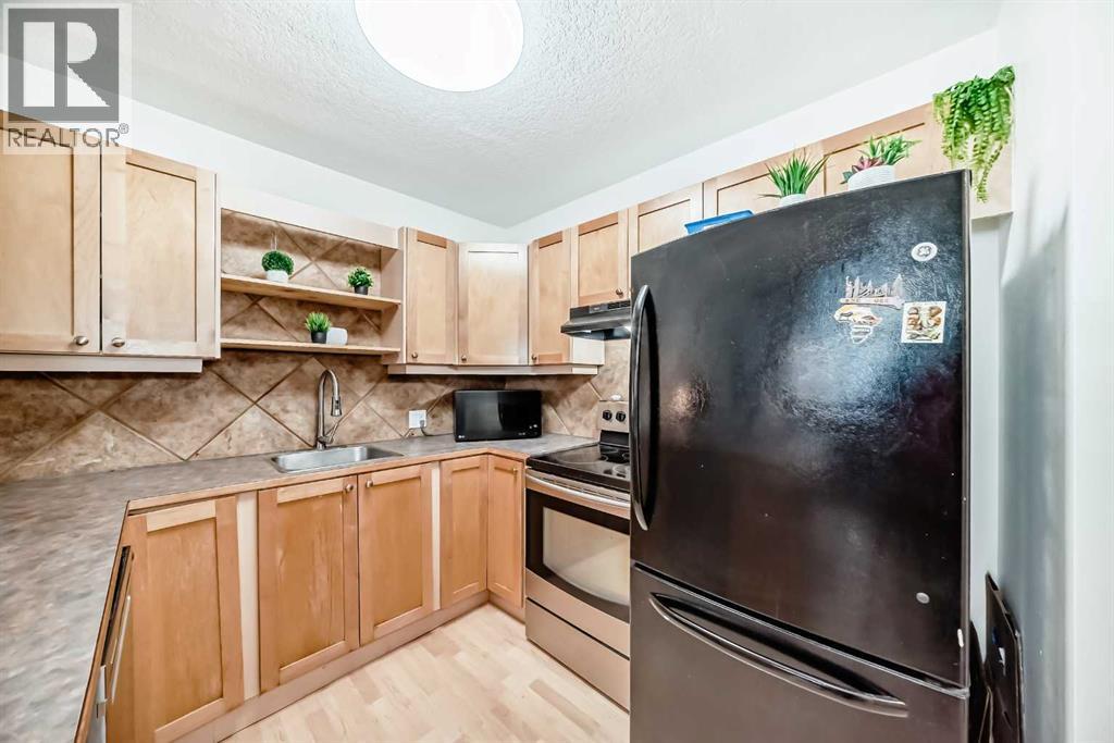 Photo 12 of 8 310 22 Avenue Sw, Calgary AB