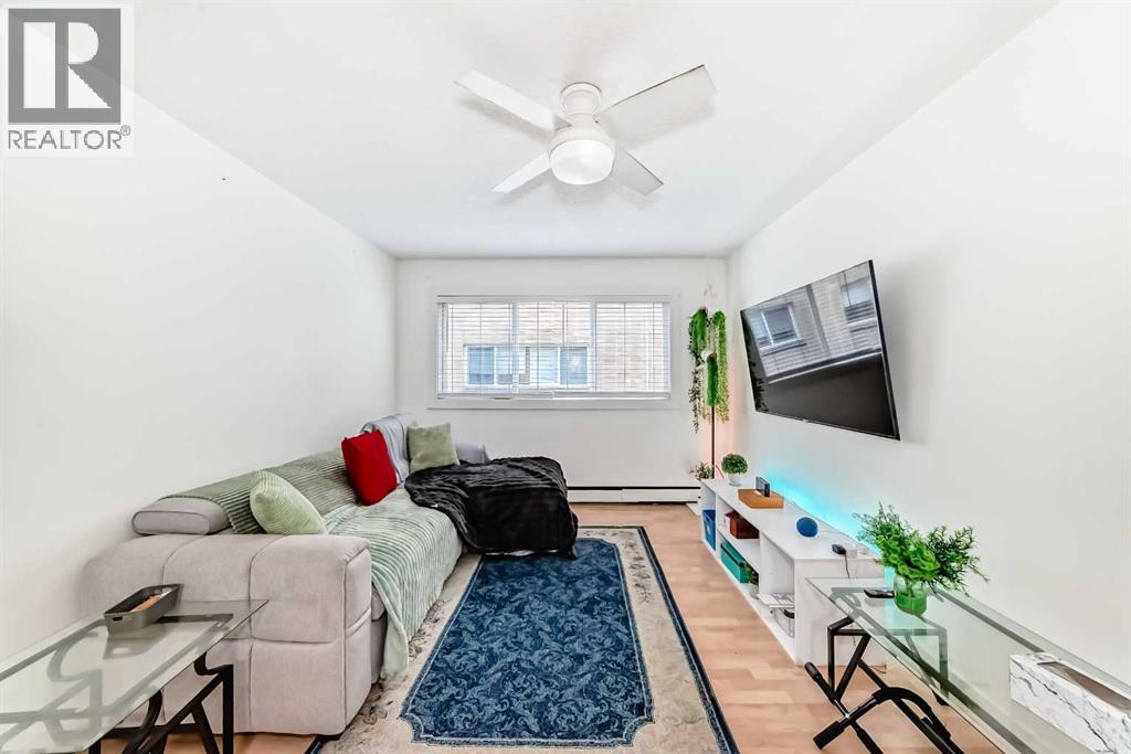 Photo 3 of 8 310 22 Avenue Sw, Calgary AB