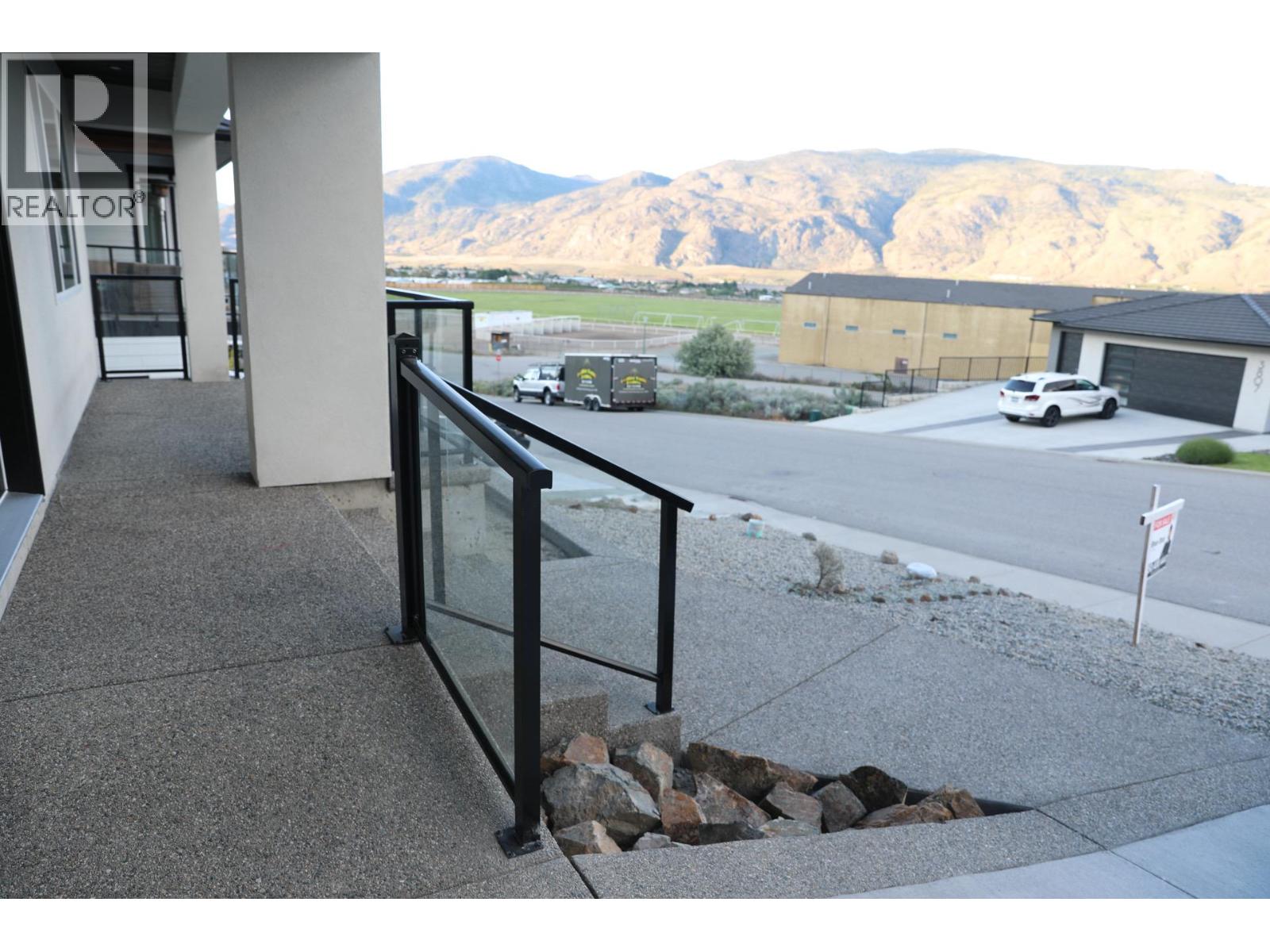  3806 Torrey Pines Drive, Osoyoos