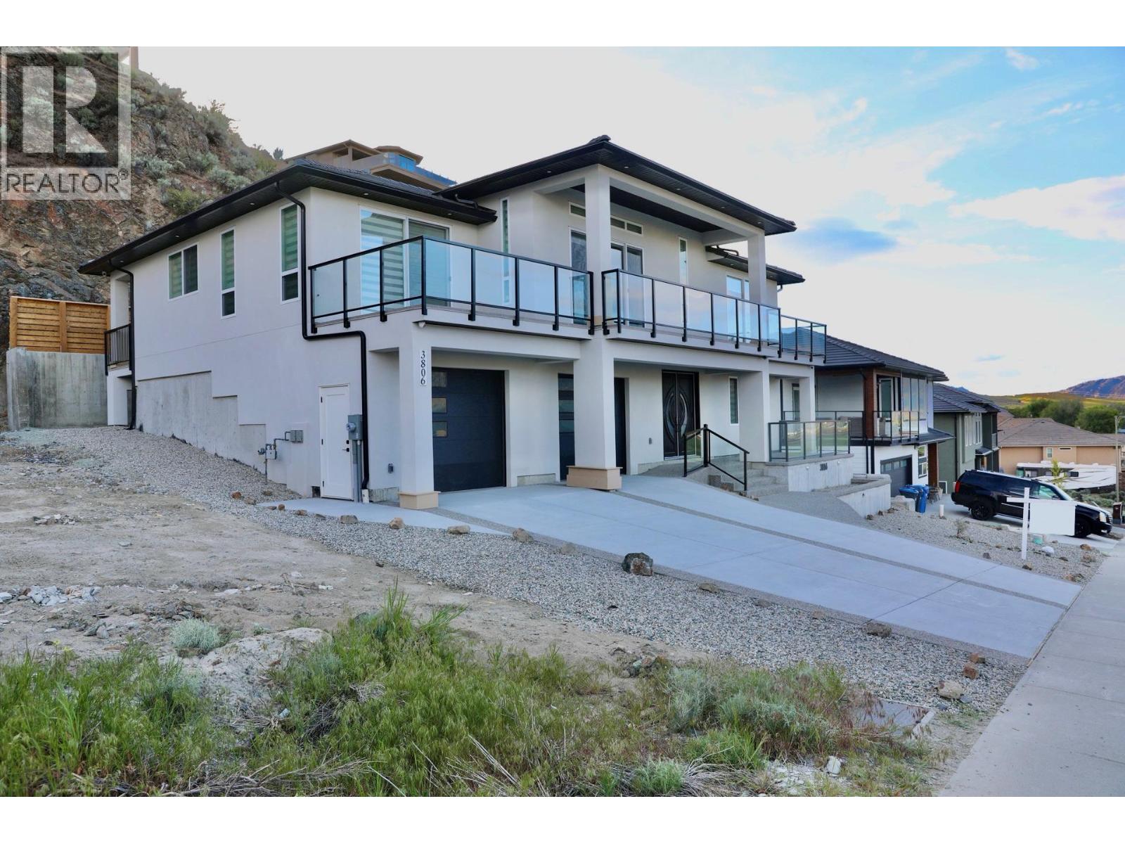  3806 Torrey Pines Drive, Osoyoos