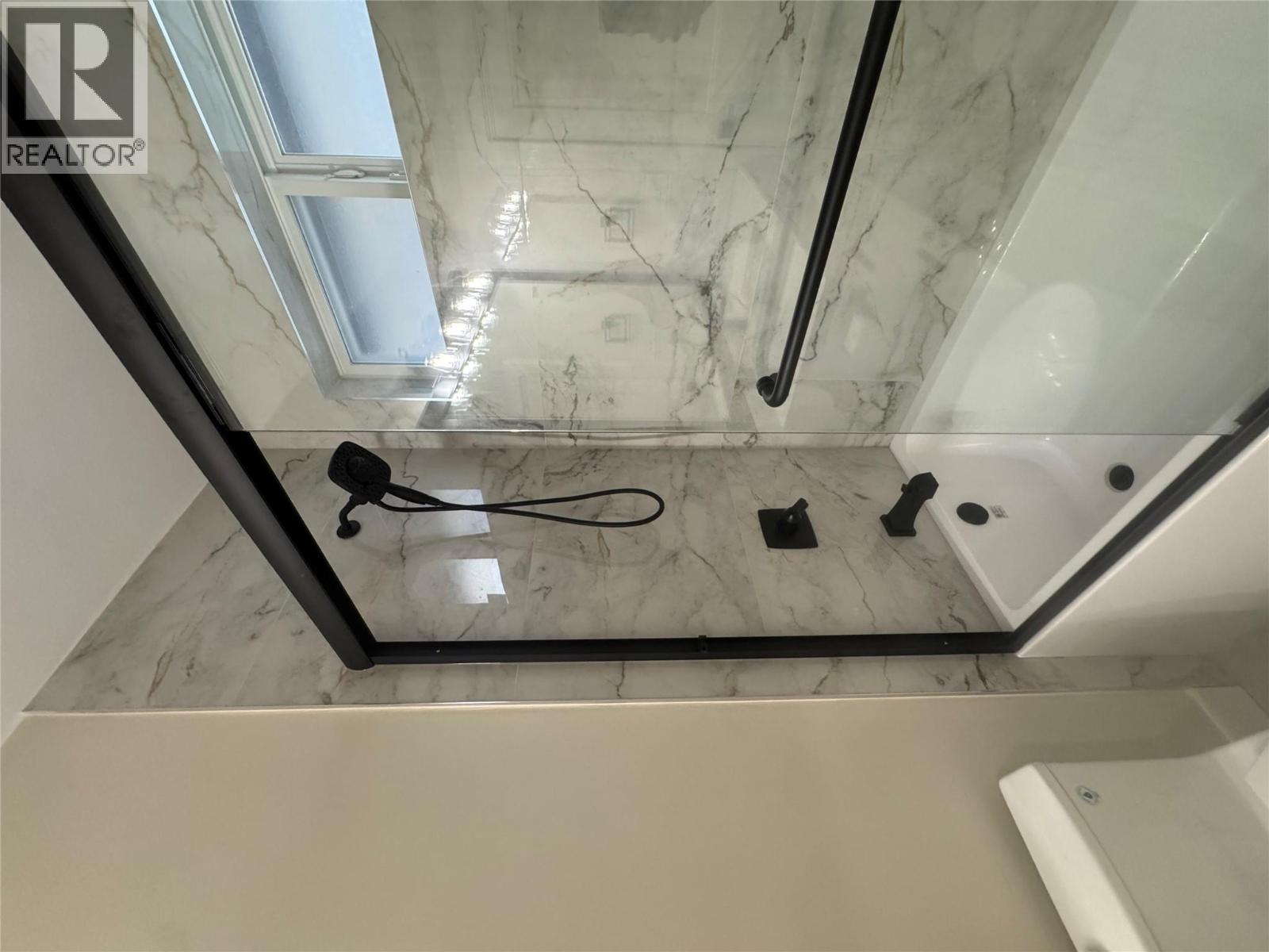  3806 Torrey Pines Drive, Osoyoos