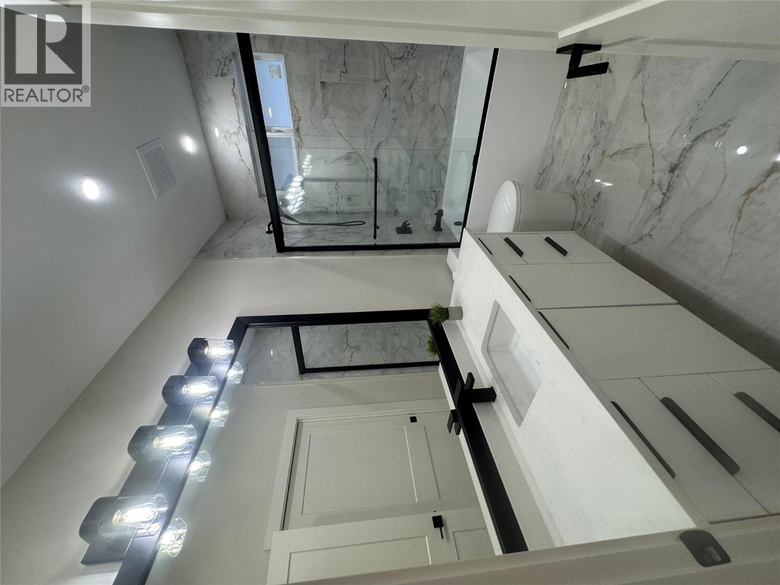  3806 Torrey Pines Drive, Osoyoos