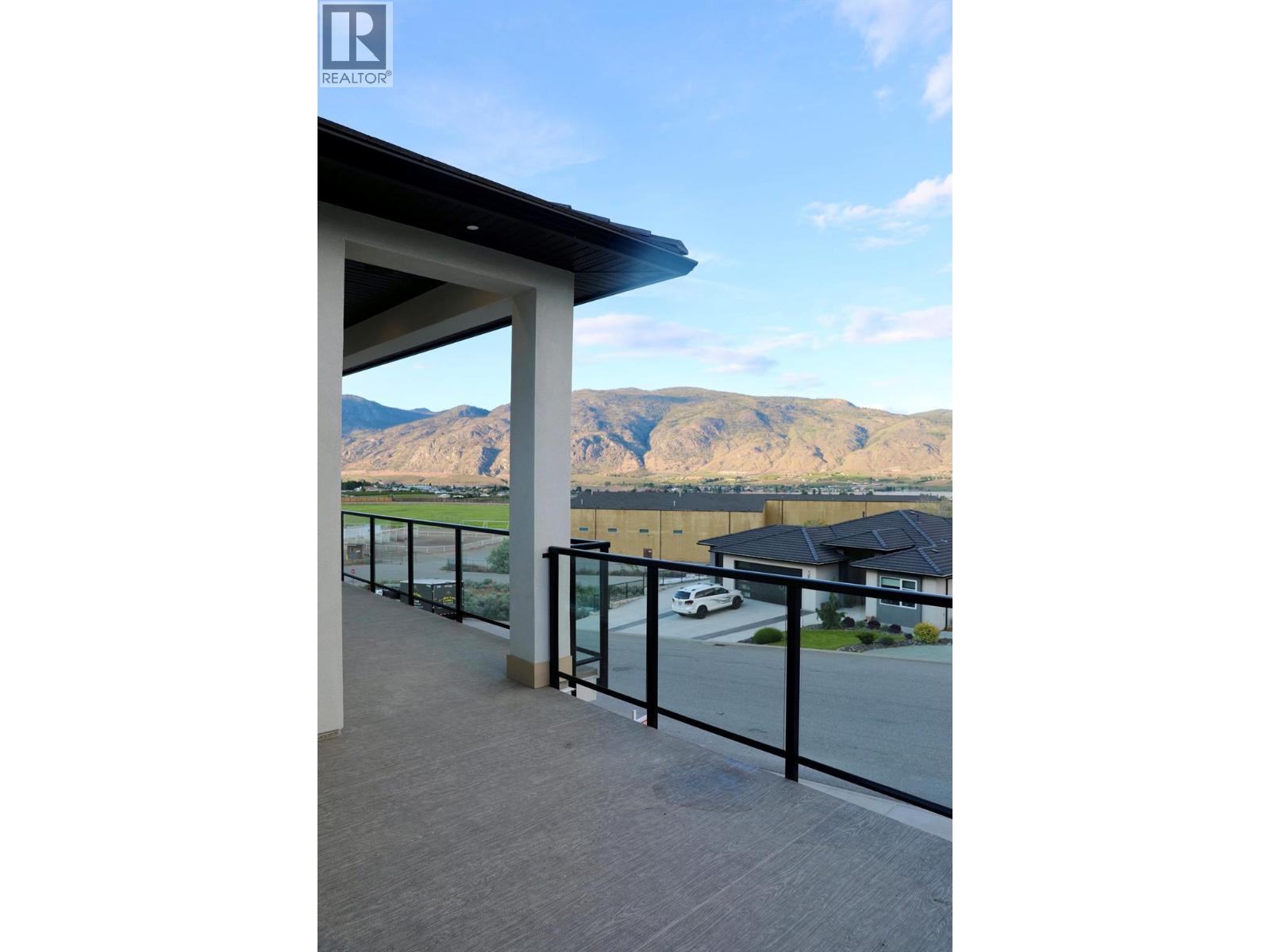 3806 Torrey Pines Drive, Osoyoos