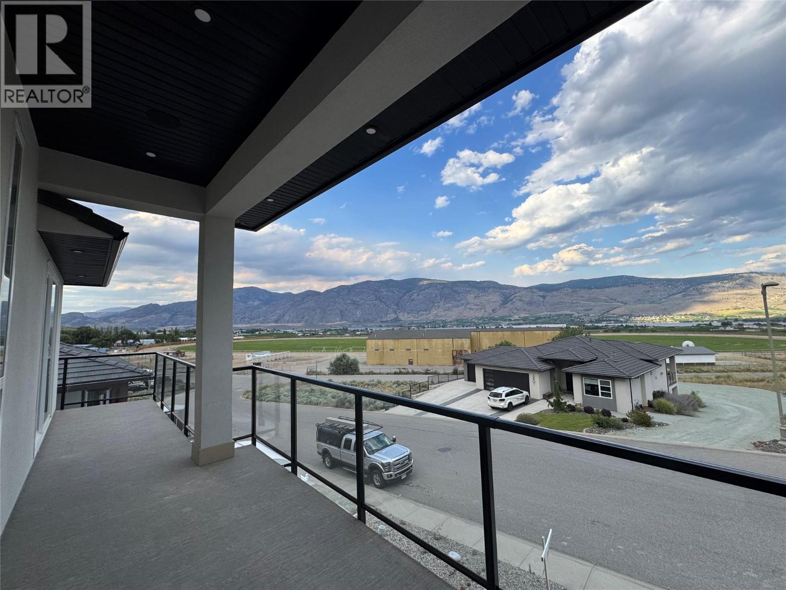  3806 Torrey Pines Drive, Osoyoos