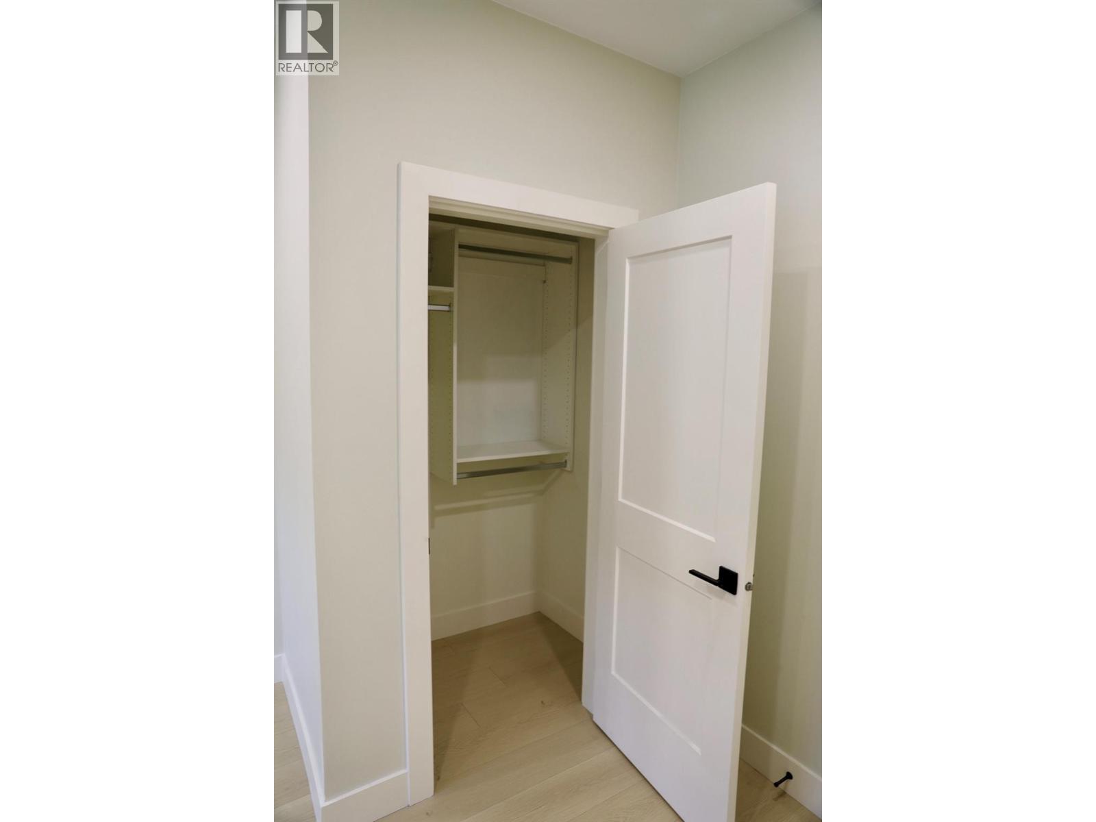  3806 Torrey Pines Drive, Osoyoos
