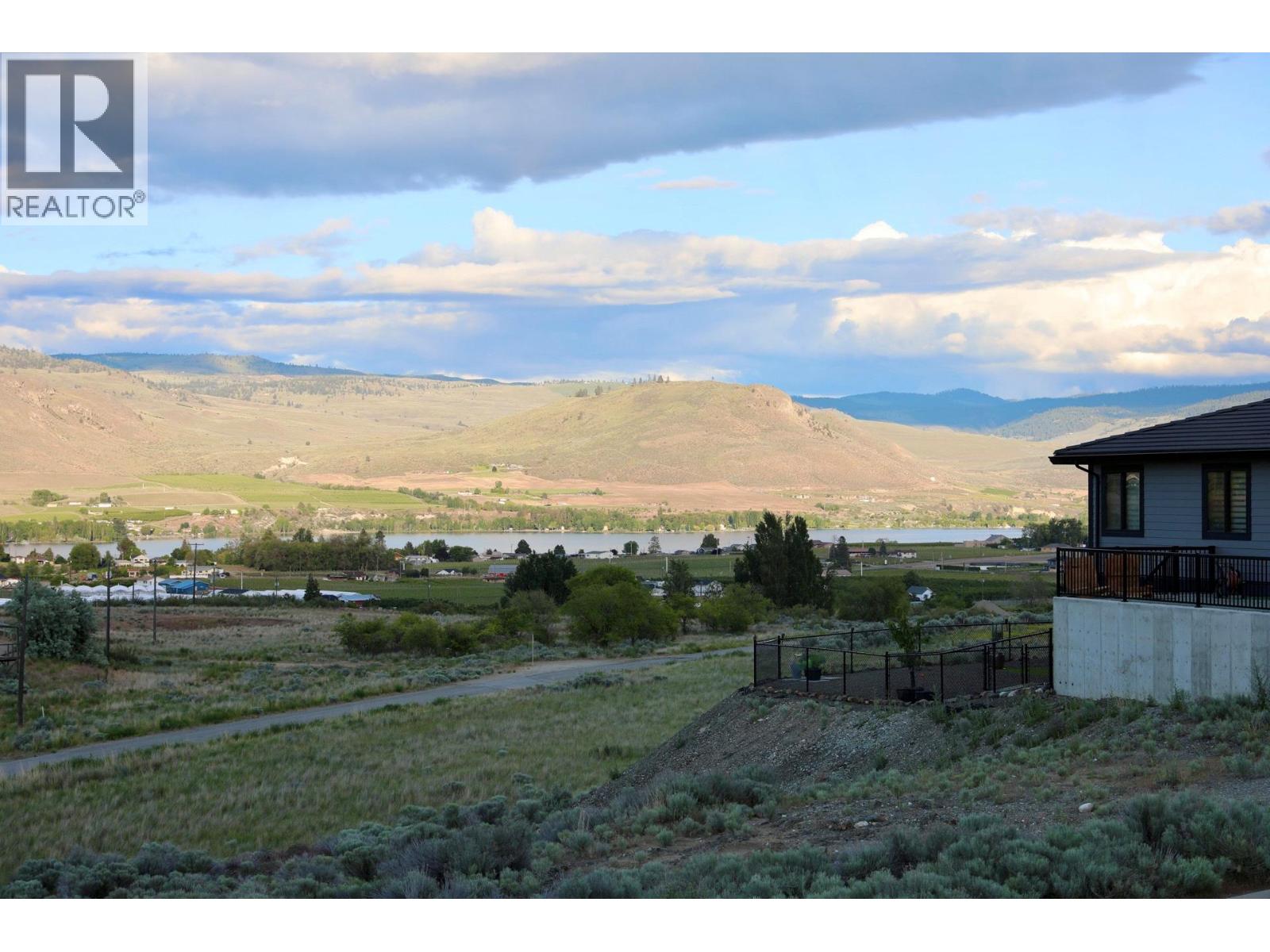  3806 Torrey Pines Drive, Osoyoos