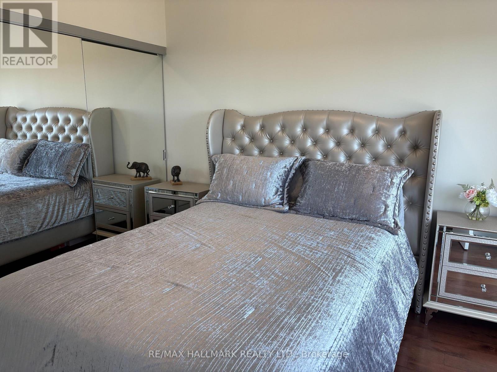Photo 5 of Ph 704 399 Spring Garden Avenue, Toronto ON