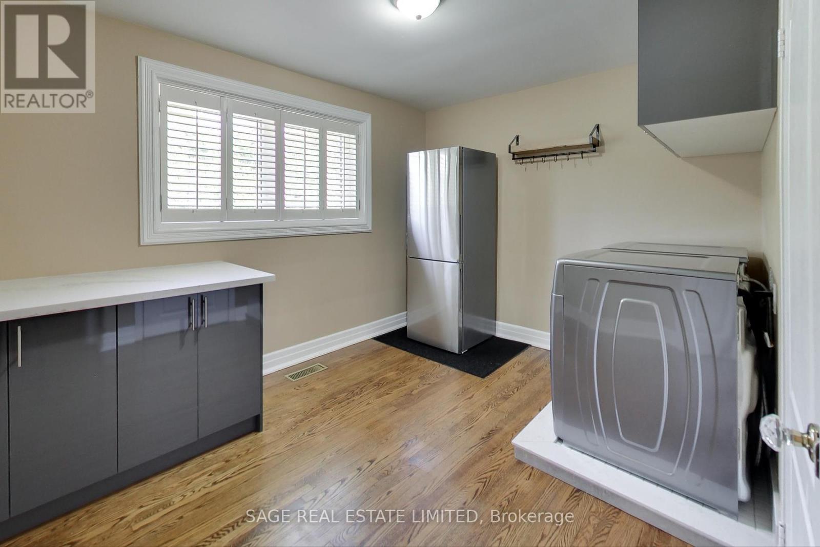 Photo 38 of 108 Madawaska Avenue, Toronto ON