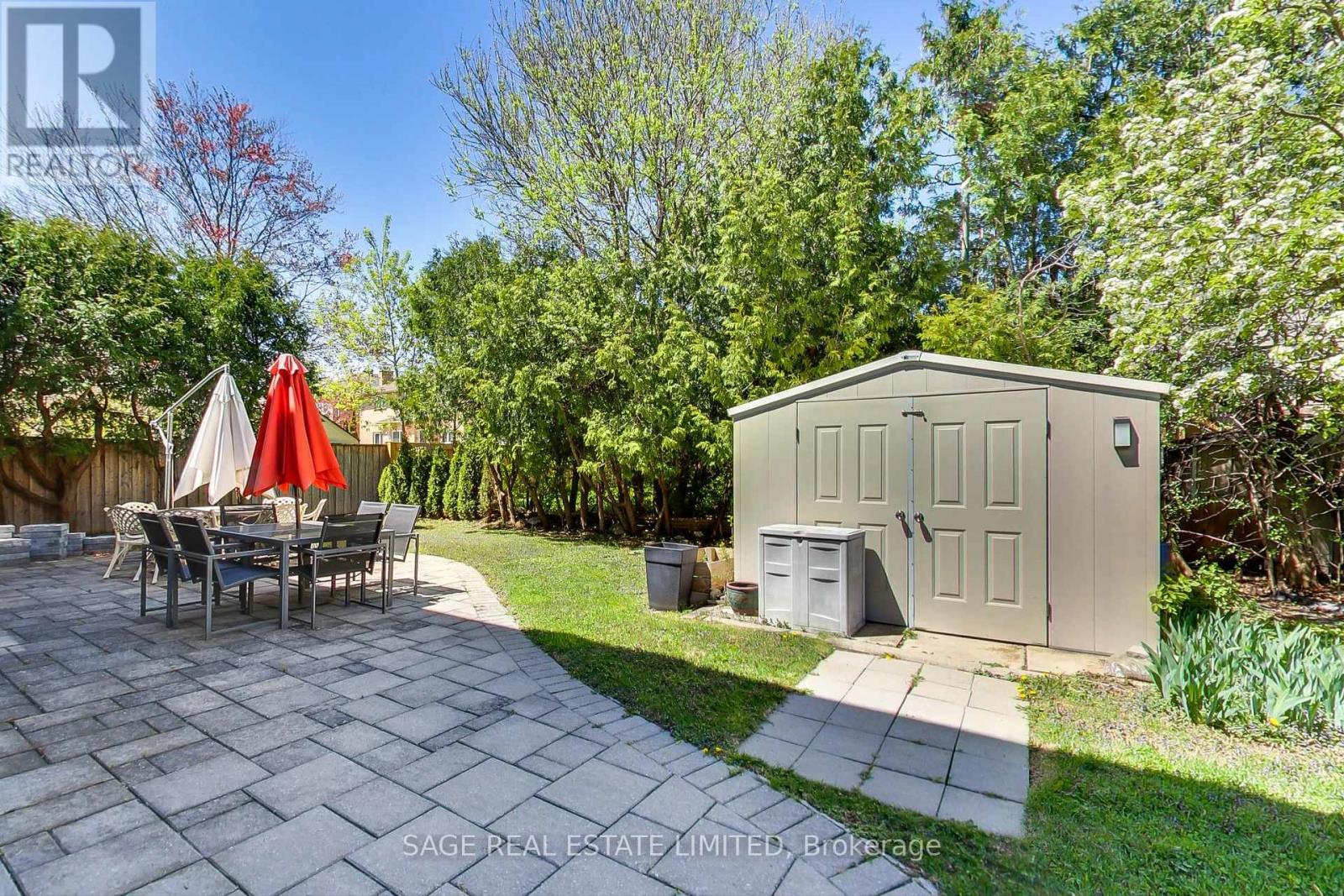 Photo 47 of 108 Madawaska Avenue, Toronto ON