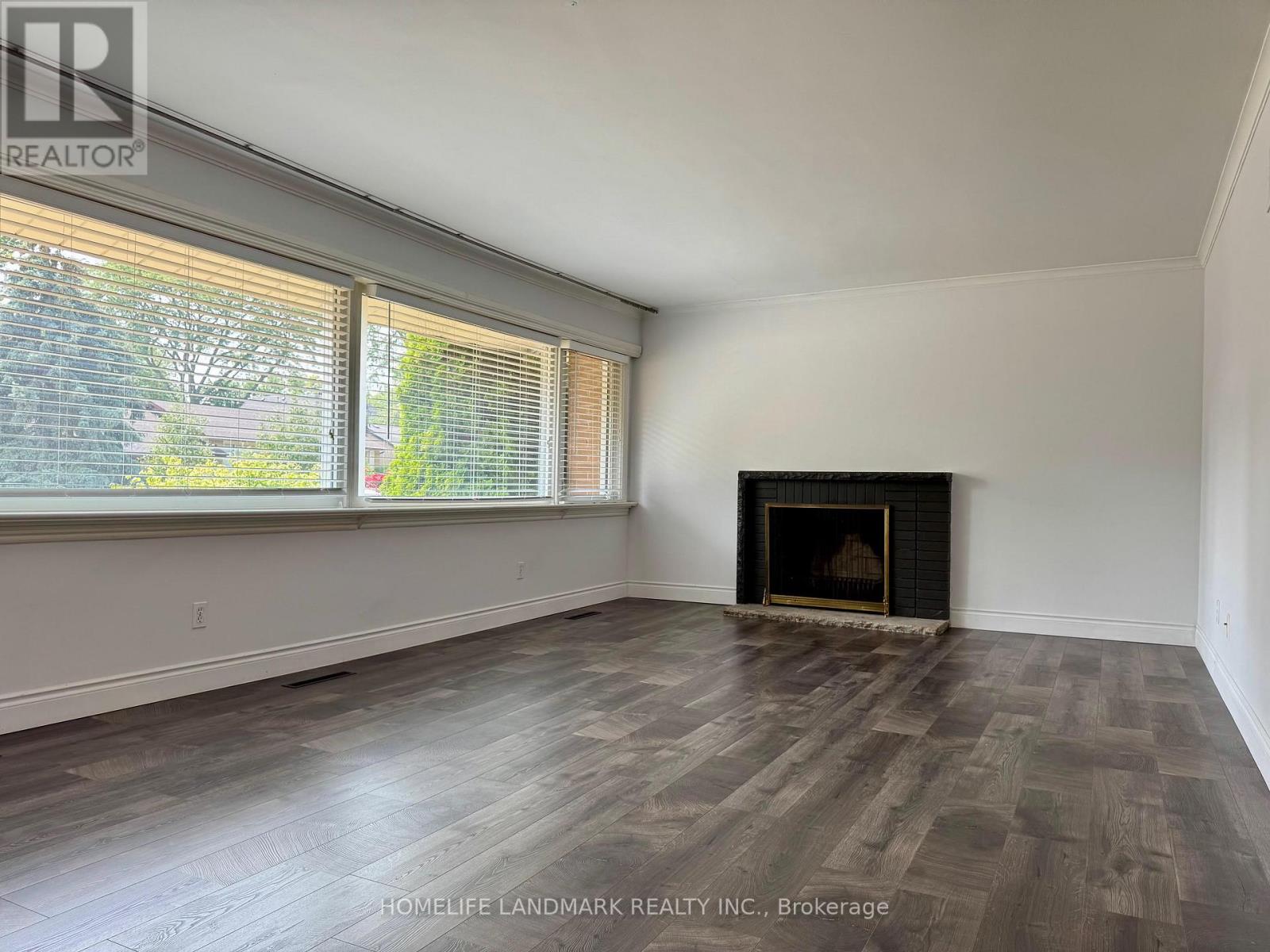 Photo 2 of 30 Chatfield Drive, Toronto ON