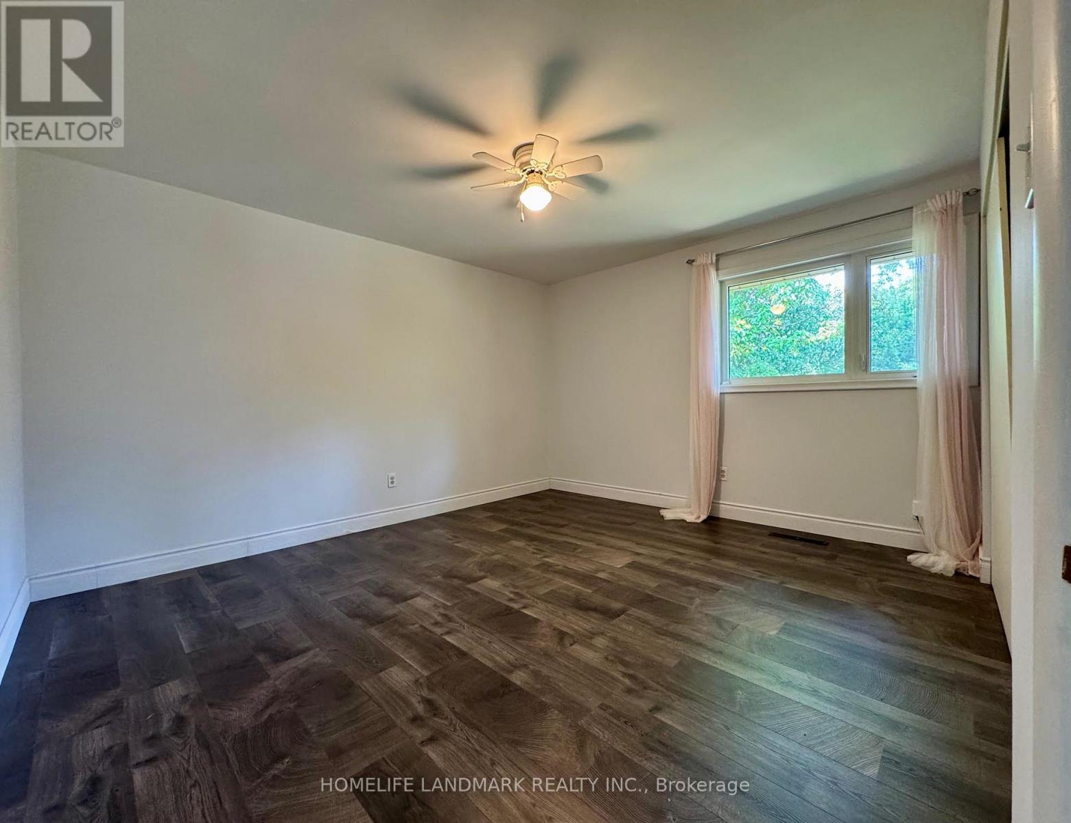 Photo 7 of 30 Chatfield Drive, Toronto ON