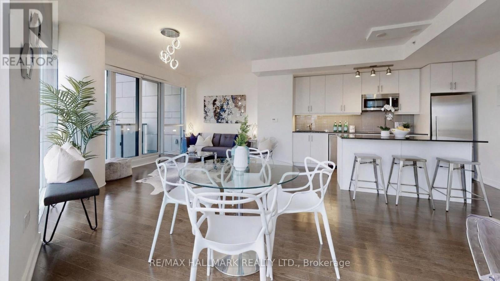Photo 1 of 2106 1 The Esplanade Drive, Toronto ON