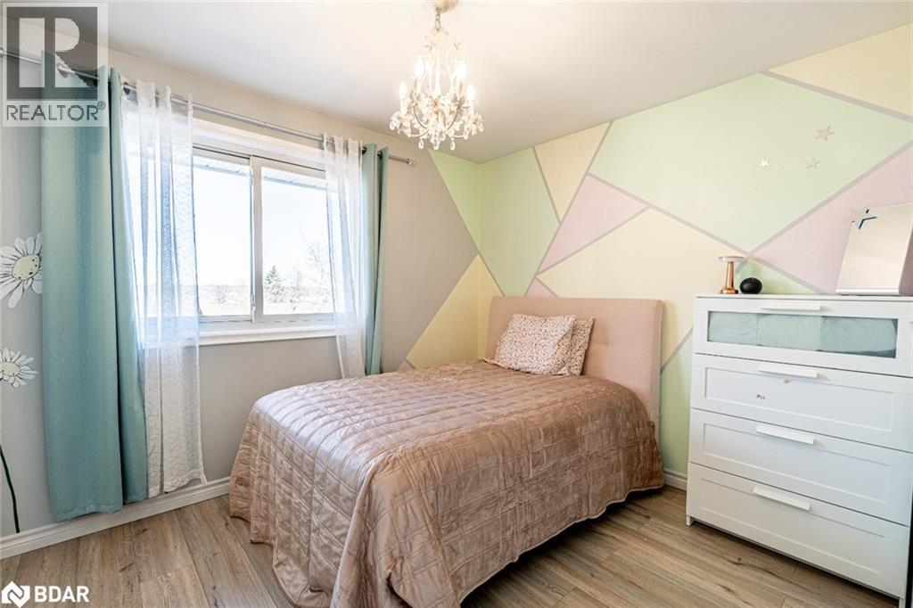 Photo 19 of 25 Marshall Street, Barrie ON
