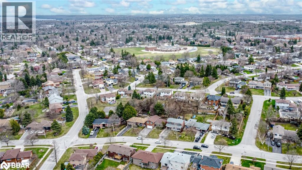 Photo 24 of 25 Marshall Street, Barrie ON