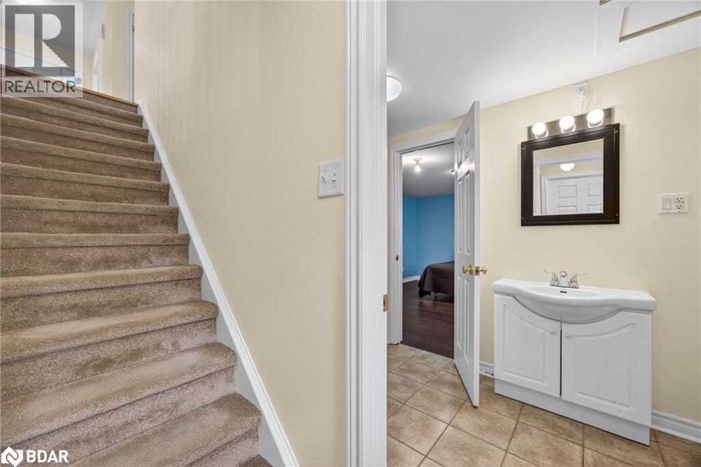 Photo 31 of 99 Sproule Drive, Barrie ON