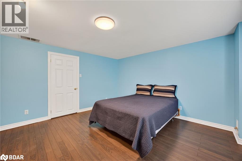 Photo 33 of 99 Sproule Drive, Barrie ON