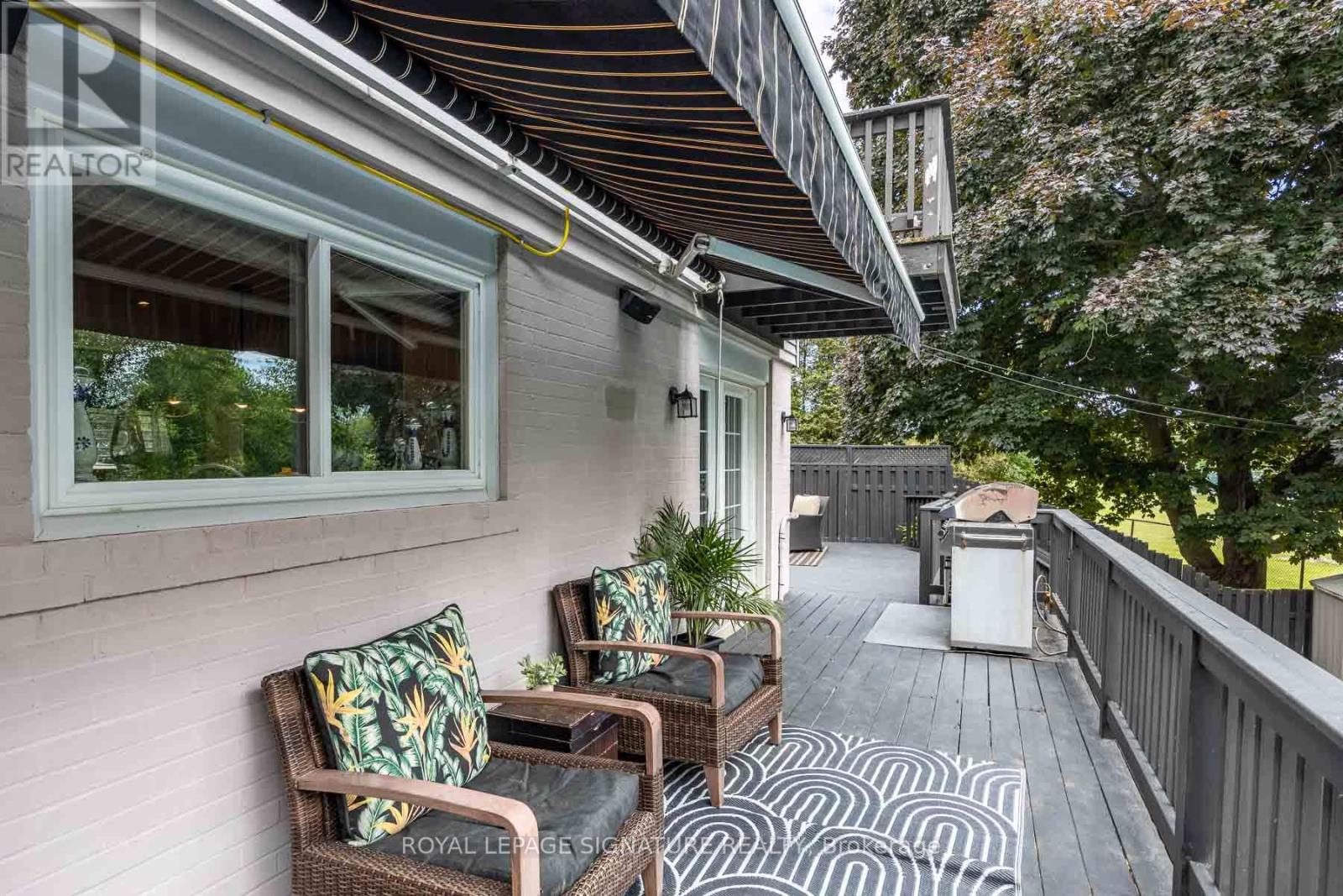 Photo 10 of 105 Catalina Drive, Toronto ON