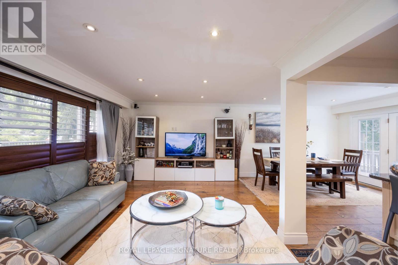 Photo 13 of 105 Catalina Drive, Toronto ON