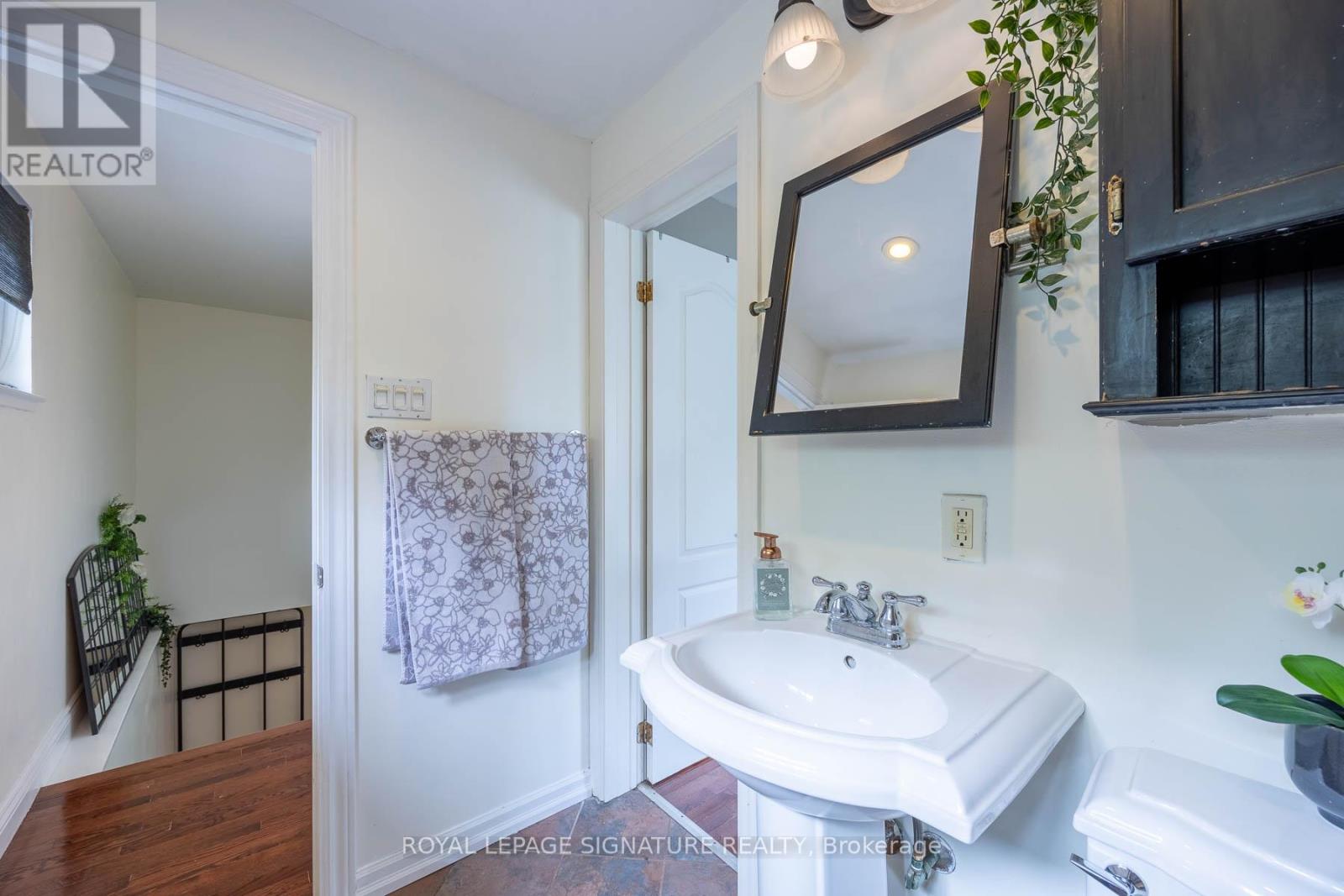 Photo 22 of 105 Catalina Drive, Toronto ON