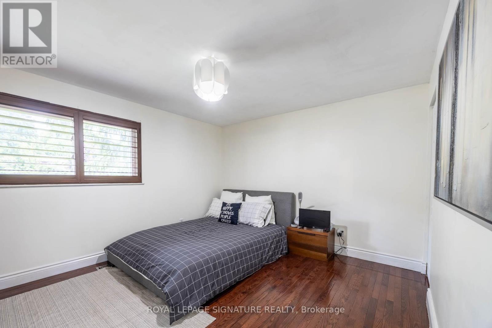Photo 26 of 105 Catalina Drive, Toronto ON