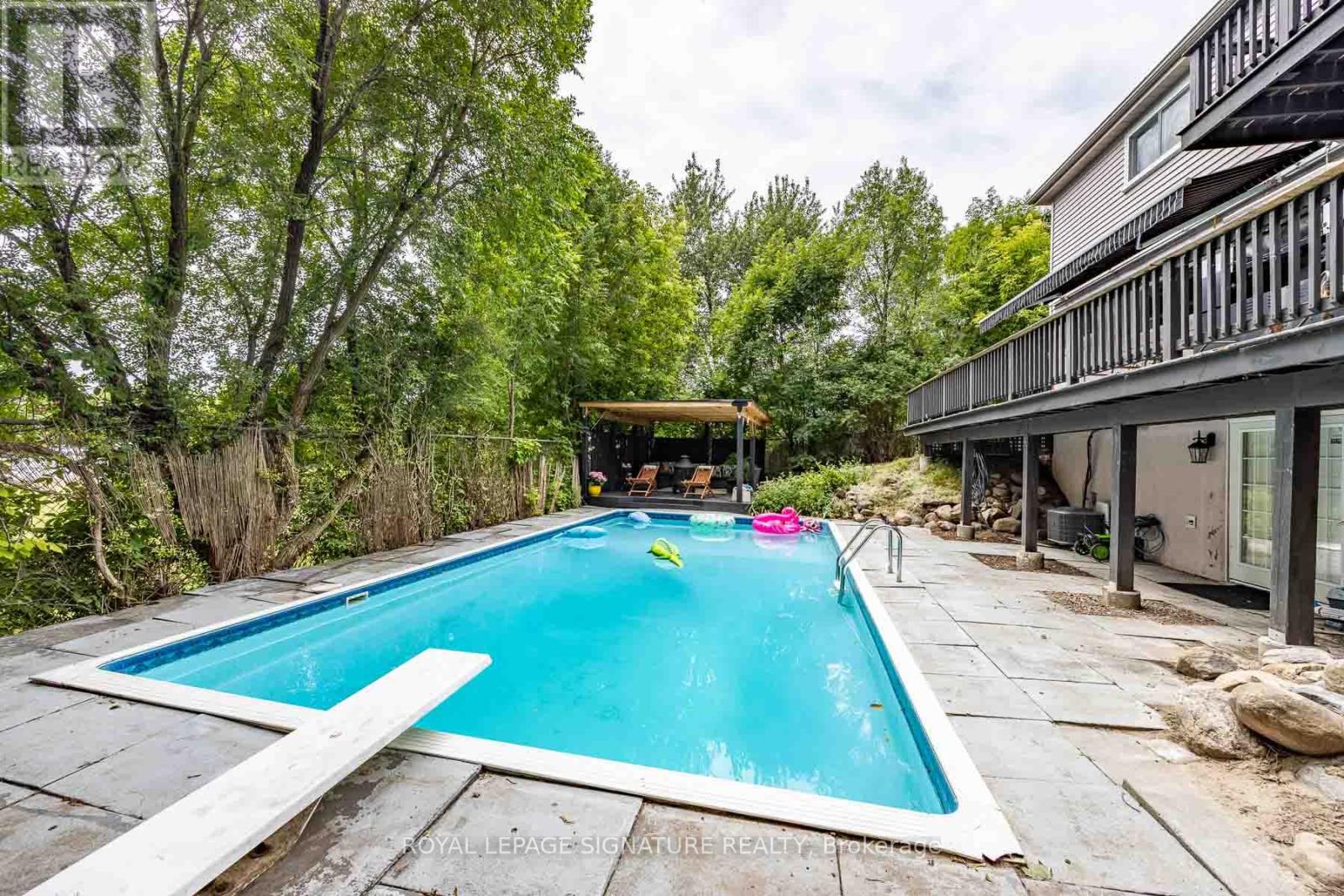 Photo 7 of 105 Catalina Drive, Toronto ON