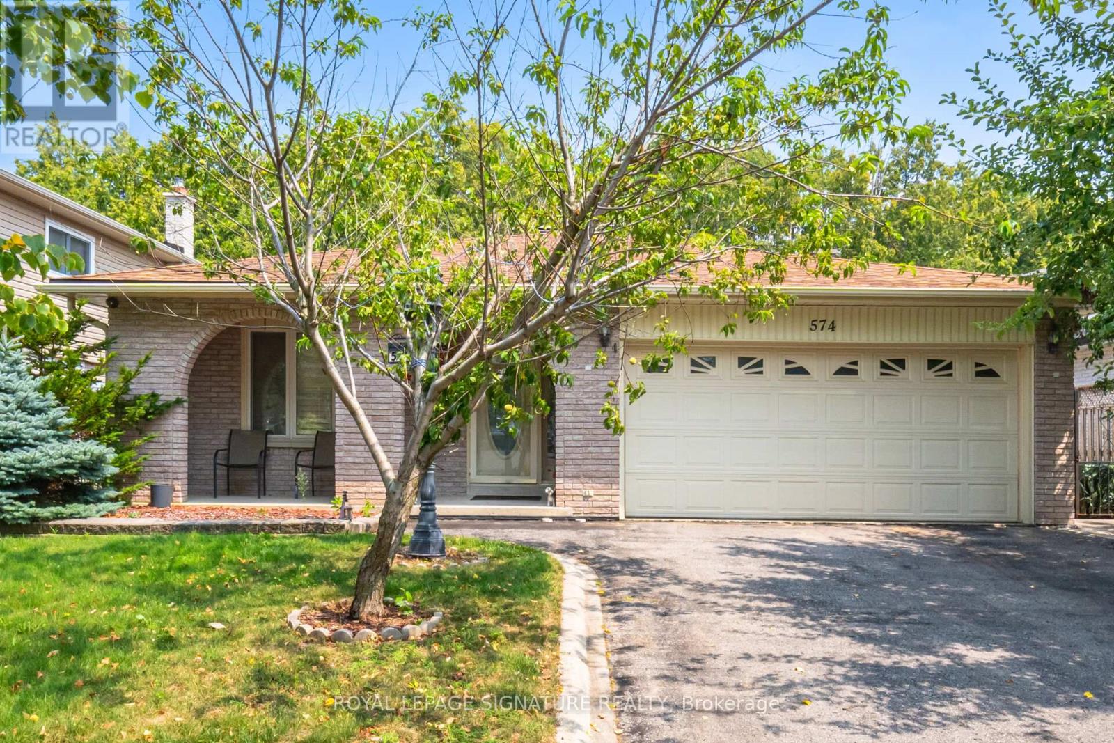 Photo 9 of 574 Antigua Crescent, Oshawa ON