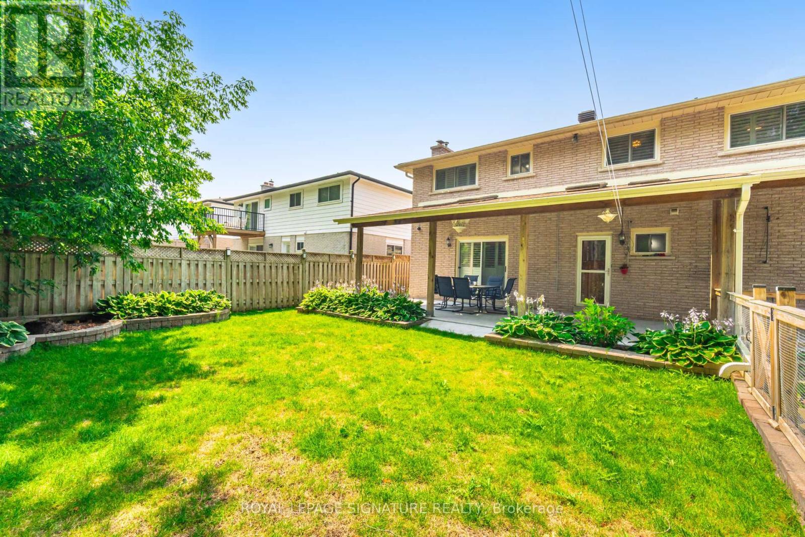 Photo 22 of 574 Antigua Crescent, Oshawa ON