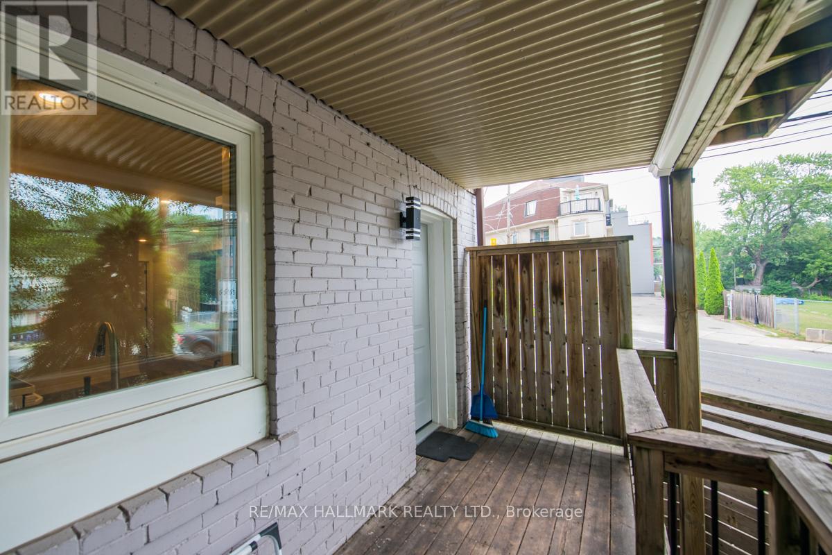 Photo 4 of Main 233 Kingston Road, Toronto ON