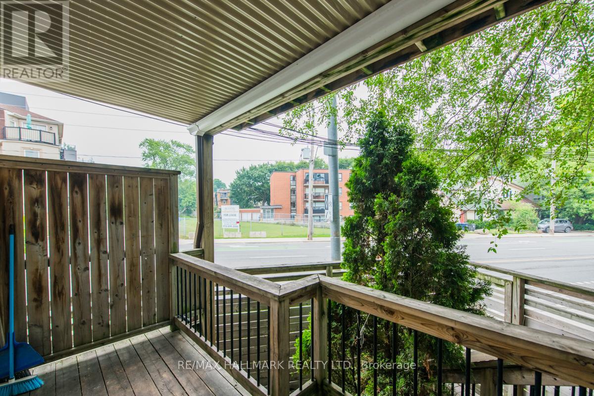 Photo 17 of Main 233 Kingston Road, Toronto ON