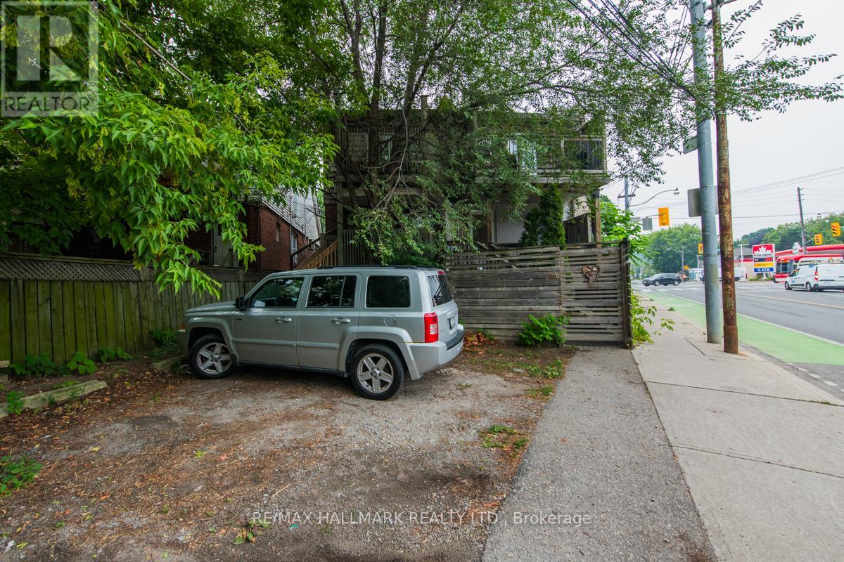 Photo 1 of Main 233 Kingston Road, Toronto ON