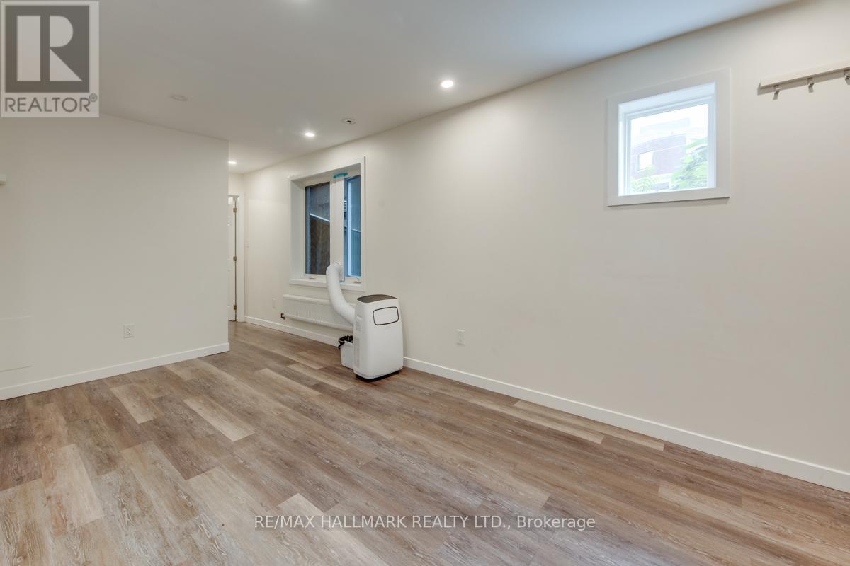 Photo 18 of Main 233 Kingston Road, Toronto ON