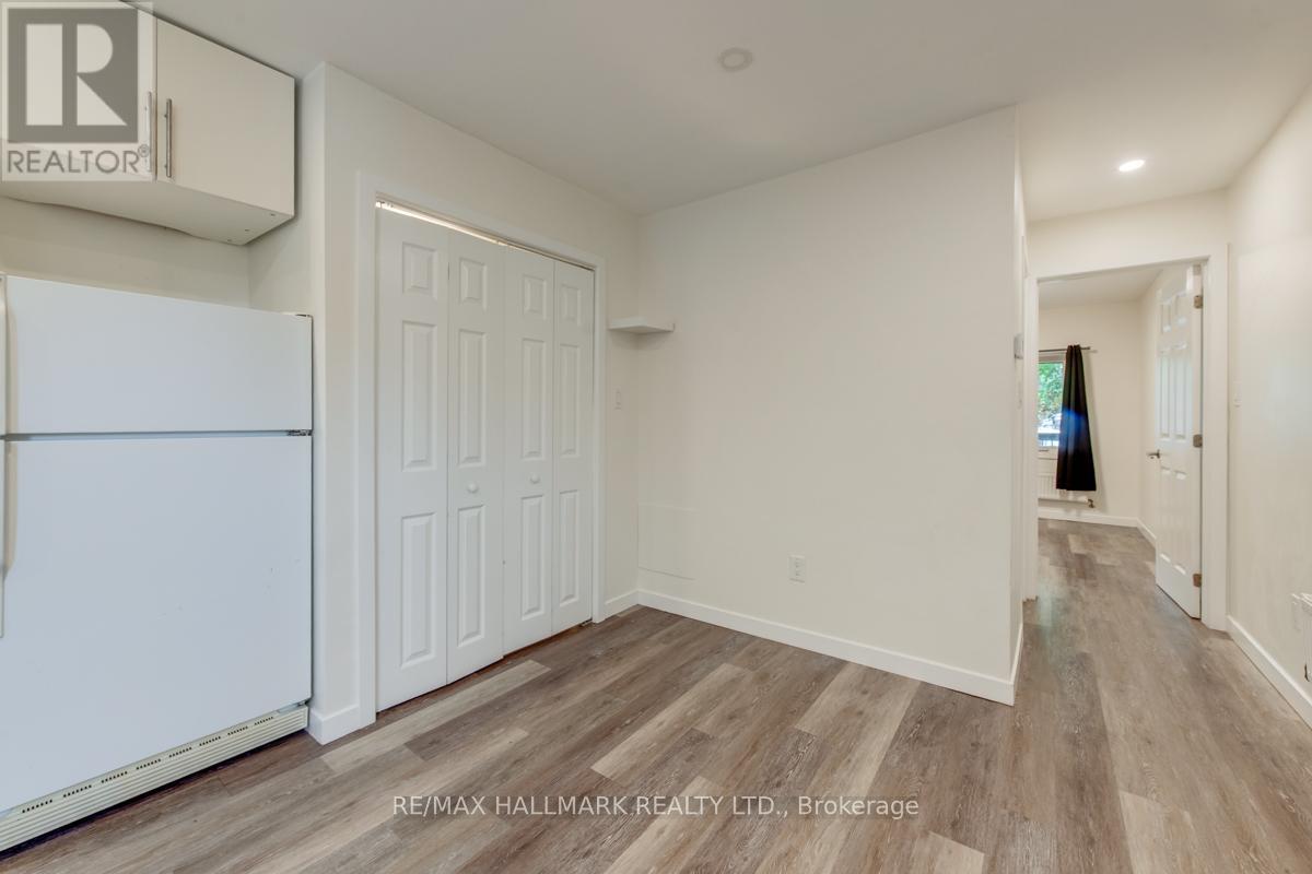Photo 9 of Main 233 Kingston Road, Toronto ON