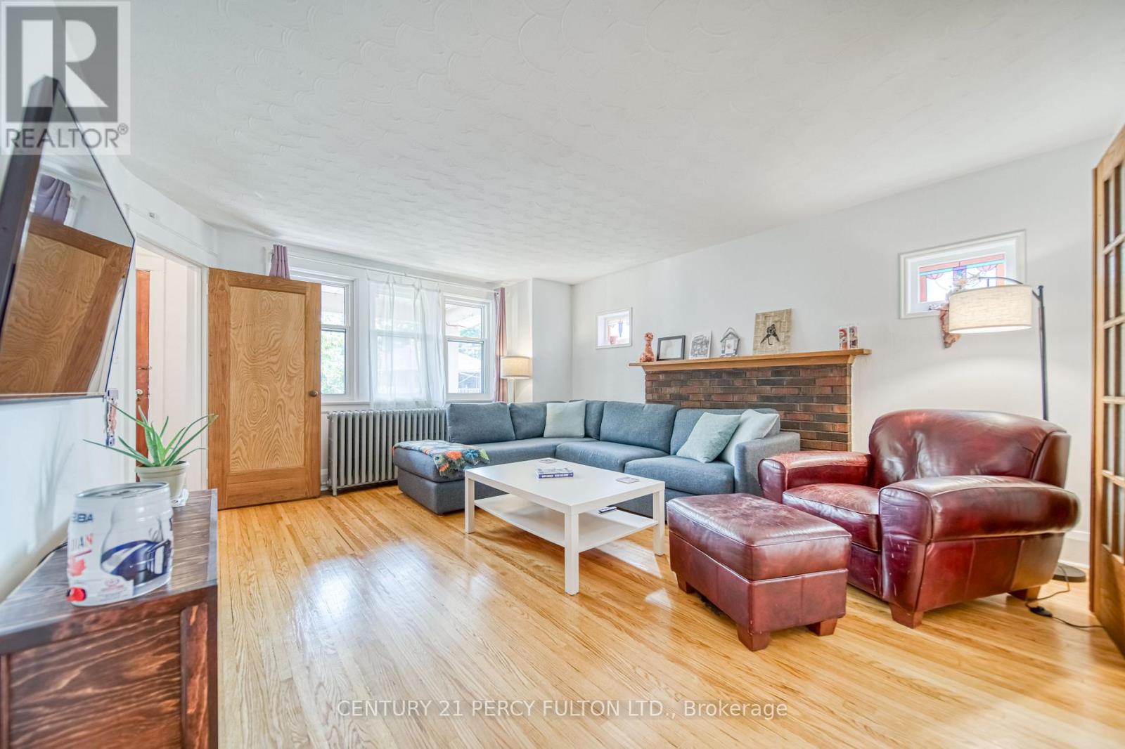 Photo 4 of 48 50 Scarboro Beach Boulevard, Toronto ON