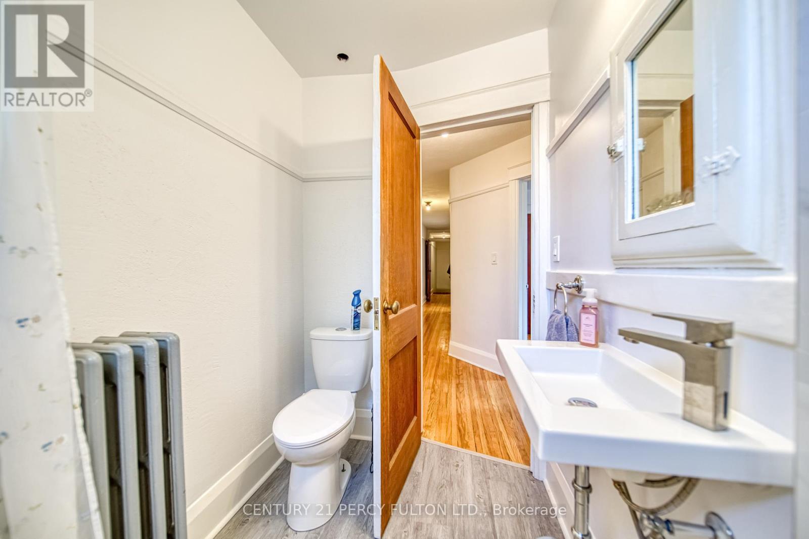 Photo 11 of 48 50 Scarboro Beach Boulevard, Toronto ON