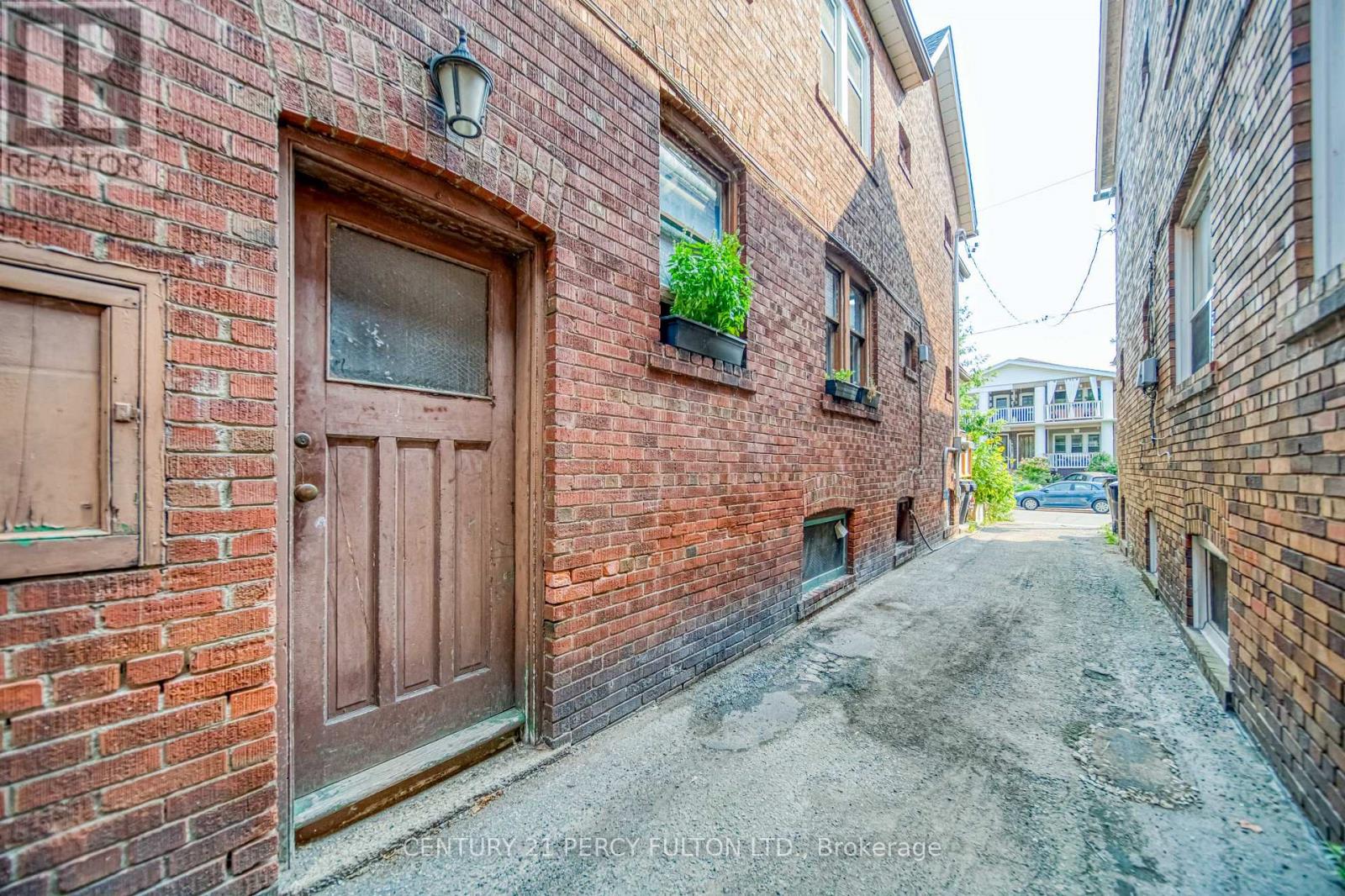 Photo 21 of 48 50 Scarboro Beach Boulevard, Toronto ON