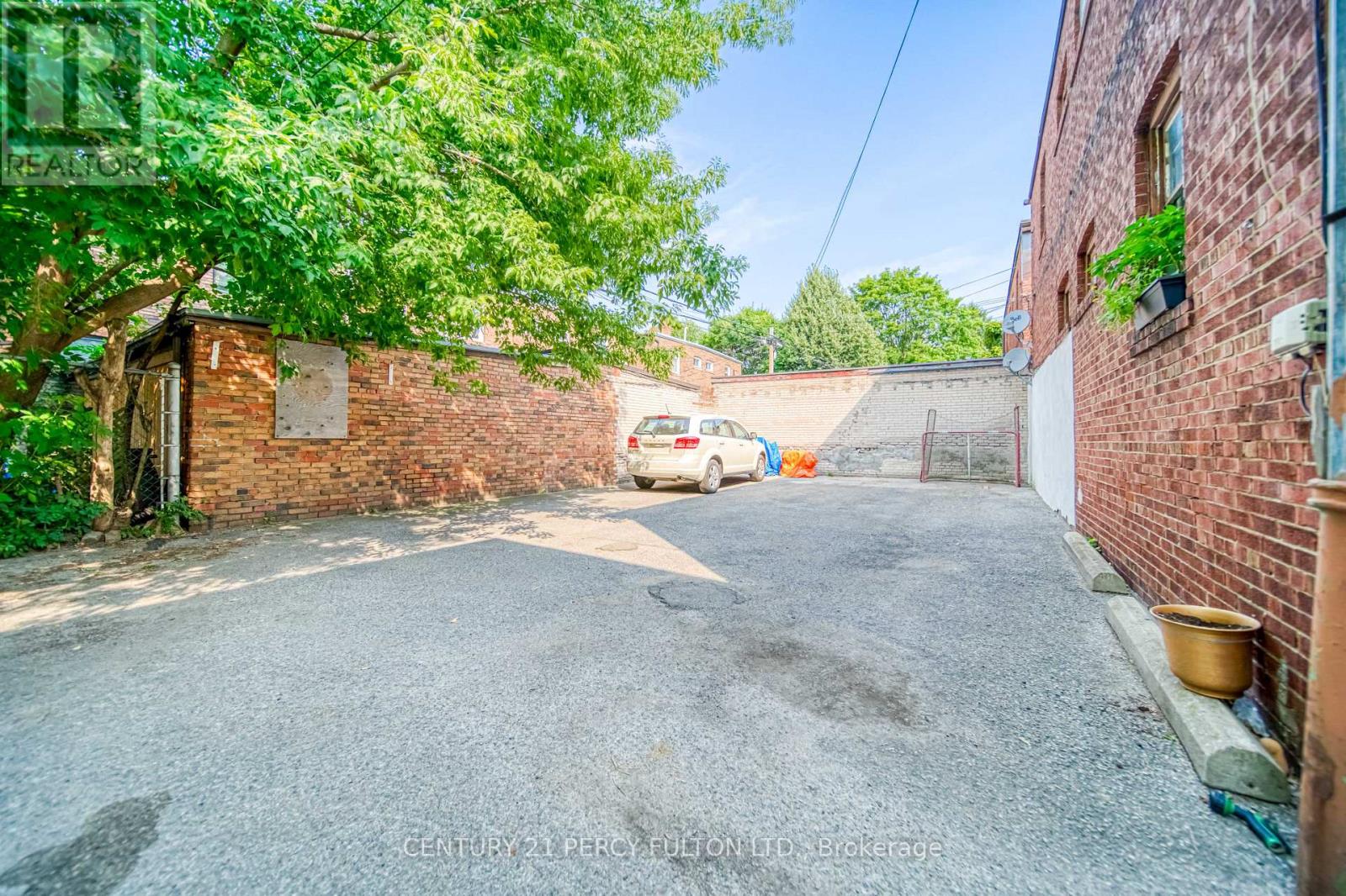 Photo 16 of 48 50 Scarboro Beach Boulevard, Toronto ON