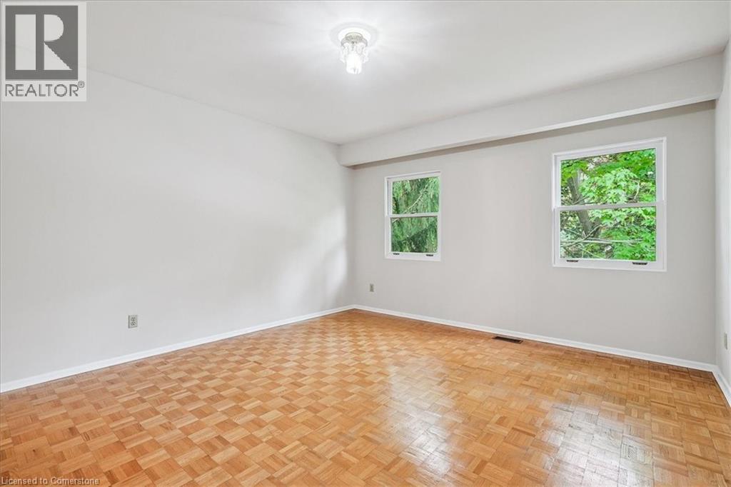 Photo 11 of 247 Beechfield Road, Oakville ON