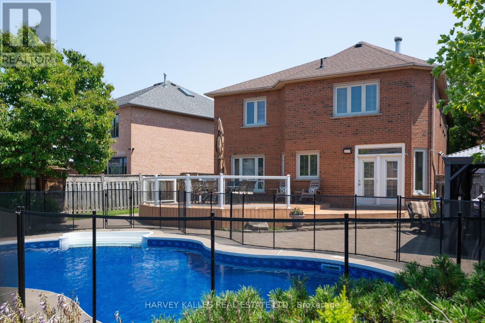 Photo 3 of 12 Alta Vista Court, Vaughan ON