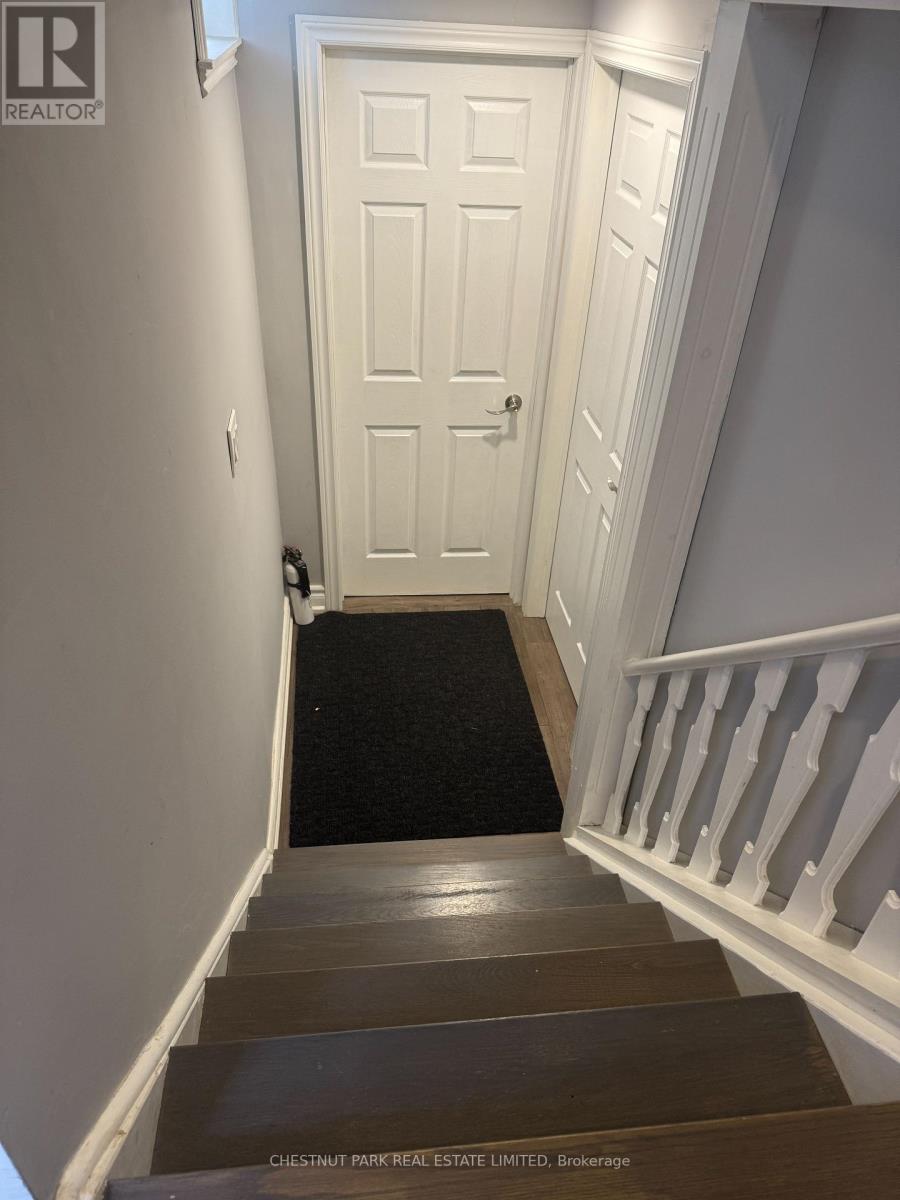 Photo 6 of 4 Glouster Court, Richmond Hill ON