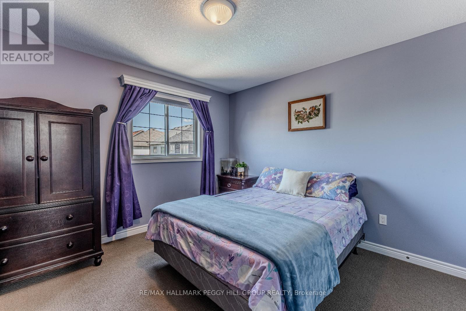 Photo 10 of 14 Arnold Crescent, Essa ON