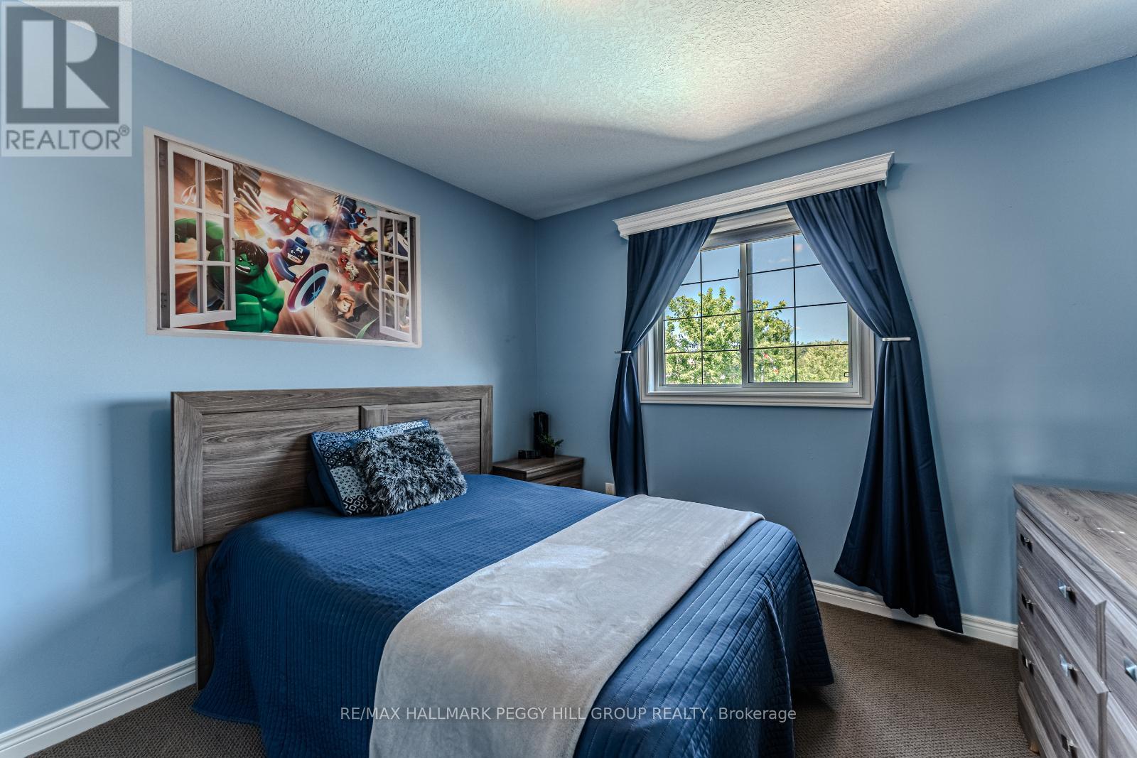 Photo 11 of 14 Arnold Crescent, Essa ON
