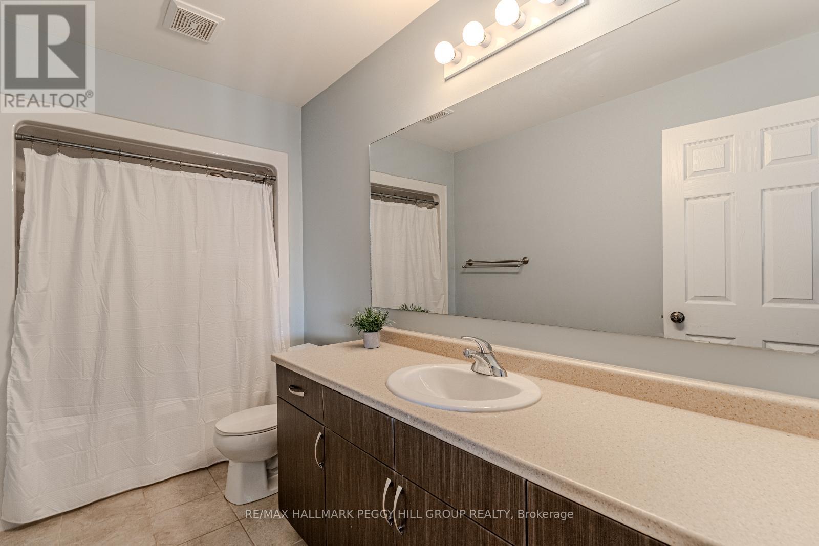 Photo 12 of 14 Arnold Crescent, Essa ON