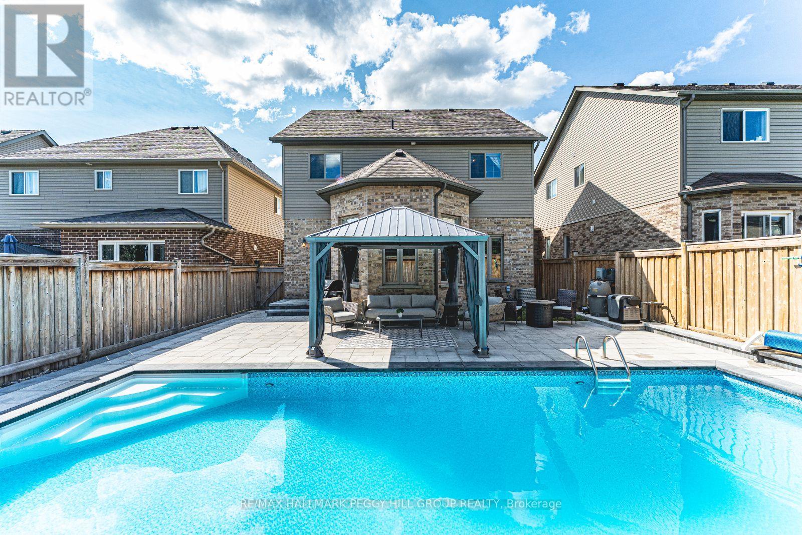 Photo 16 of 14 Arnold Crescent, Essa ON